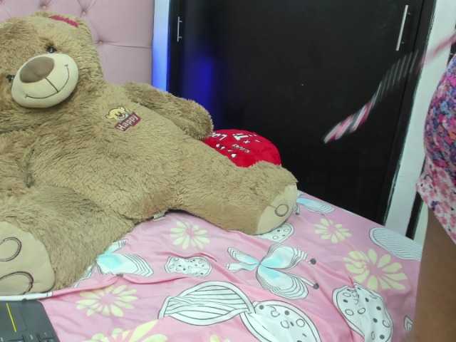 Екранни снимки на излъчване AndreaDuque