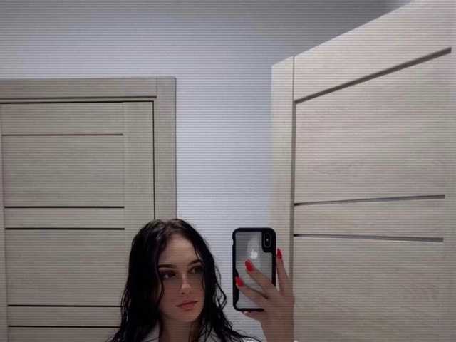 Снимка на профила Andriana-Rosy