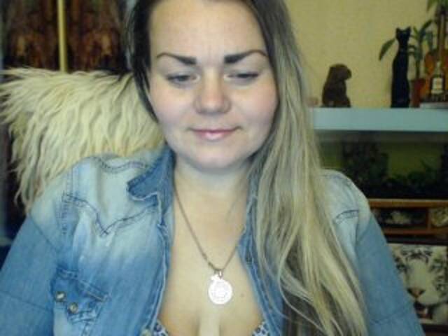 Екранни снимки на излъчване anfisaxoxo7