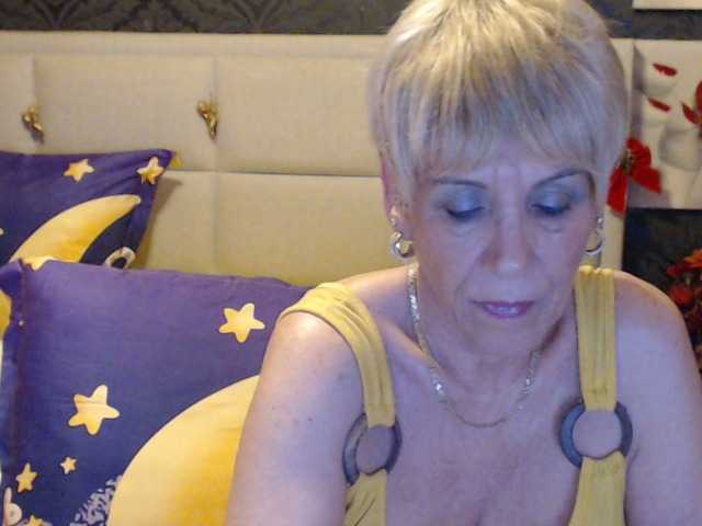 Снимки ANGELGRANNY welcom guys..pm..50 tk..pussy or ass..100..tits or feet..50..let s have fun