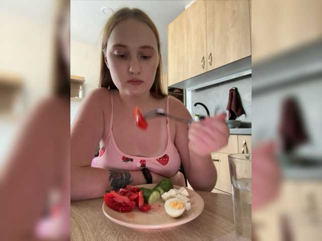 Екранни снимки на излъчване Angelina_ne_Jolie