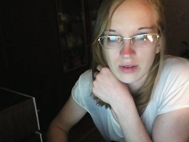 Екранни снимки на излъчване Angelpussy1