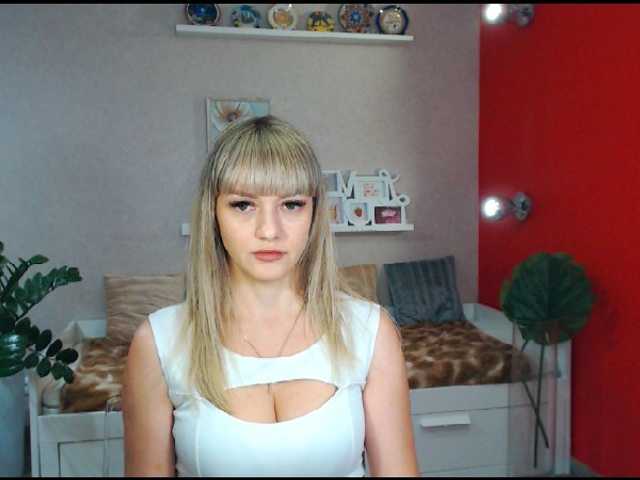 Снимки AnnaAdam hi, do you want to chat 5 tokens, get up 20 tokens, private 40 tokens)