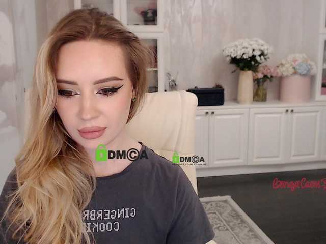 Екранни снимки на излъчване AnnaPoppy