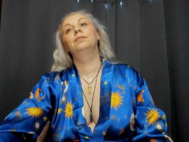 Екранни снимки на излъчване AnngelynaJoy