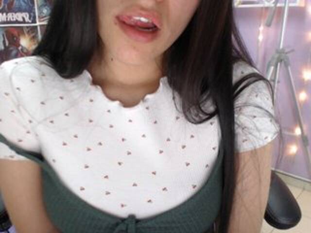 Екранни снимки на излъчване Anniesclub