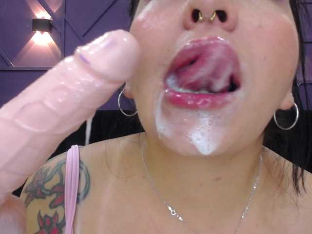 Снимки Anniieose i want have a big orgasm, do you want help me? #spit #latina #smoke #tattoo #braces #feet #new