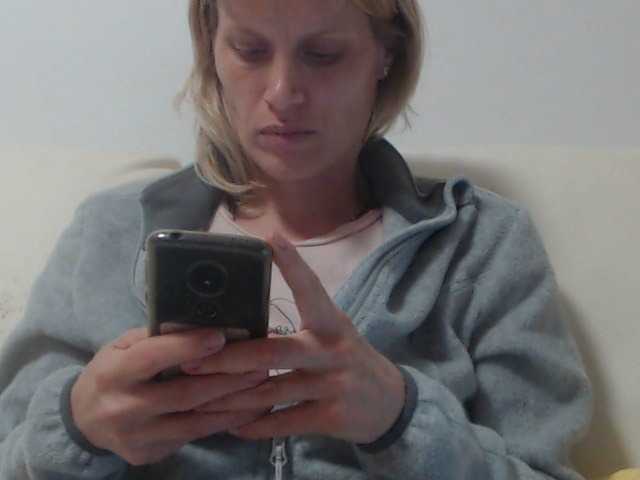 Екранни снимки на излъчване Annzhelika