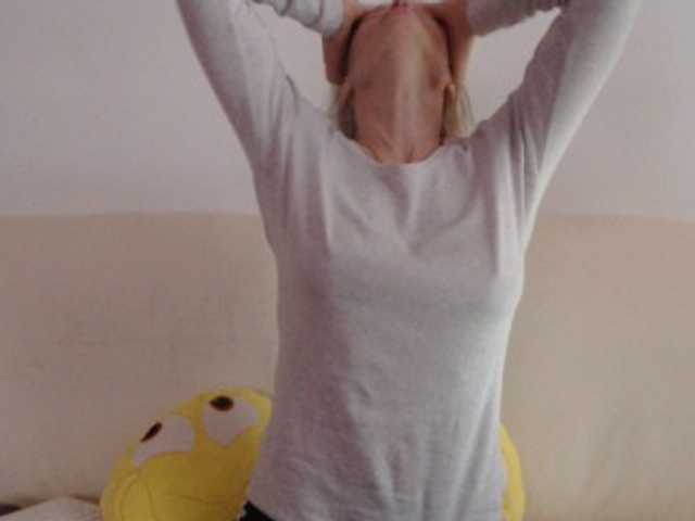 Екранни снимки на излъчване Annzhelika