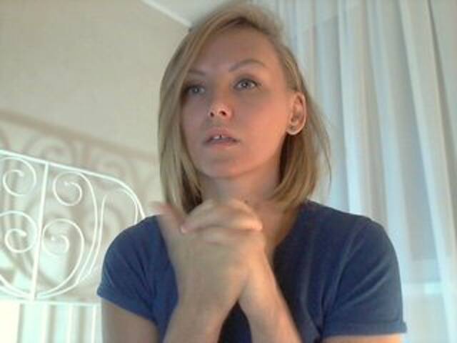 Екранни снимки на излъчване LeppieXXX