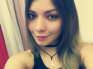 Еротичен видео чат AprilClaire