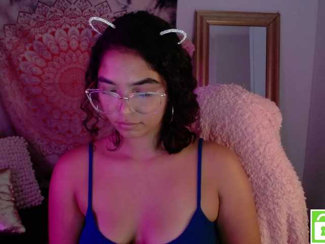 Снимки aria19xo Lovense in Come get to know me and play with me hehhe