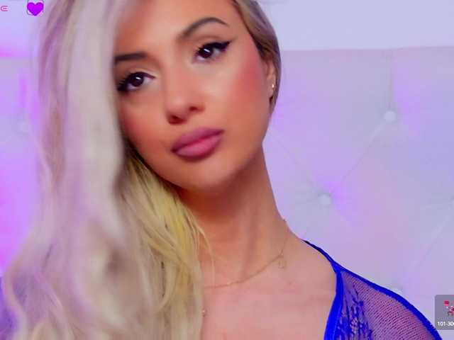 Екранни снимки на излъчване AriannaSins