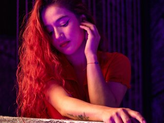 Еротичен видео чат AriBaker