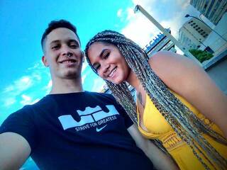 Еротичен видео чат ArthurandAlix