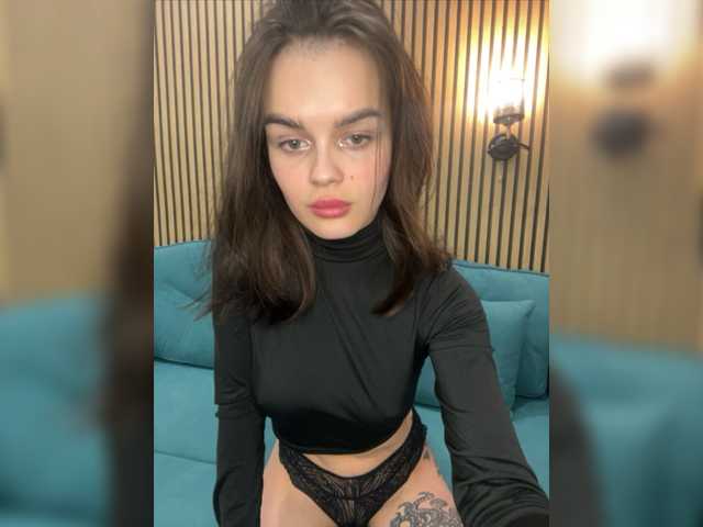 Екранни снимки на излъчване ArtModelka