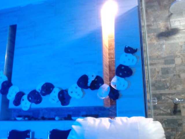 Екранни снимки на излъчване ashleyvillaz