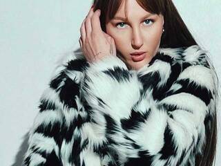 Еротичен видео чат AtanaWillis