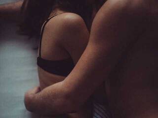 Еротичен видео чат KOMHATA-PA3BPATA