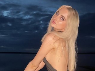 Еротичен видео чат AuraLahrman