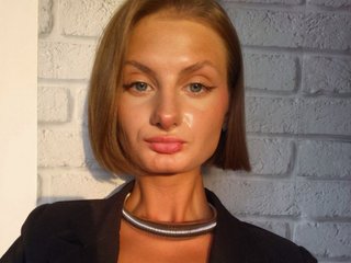 Еротичен видео чат AuroraRow