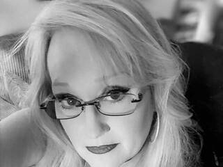 Еротичен видео чат Ava6j74