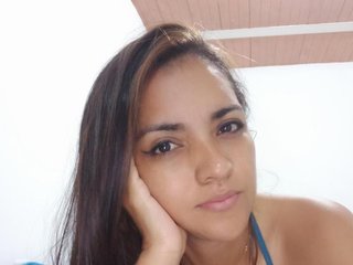 Еротичен видео чат AylinSaenz