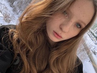 Еротичен видео чат b4by-Emilia