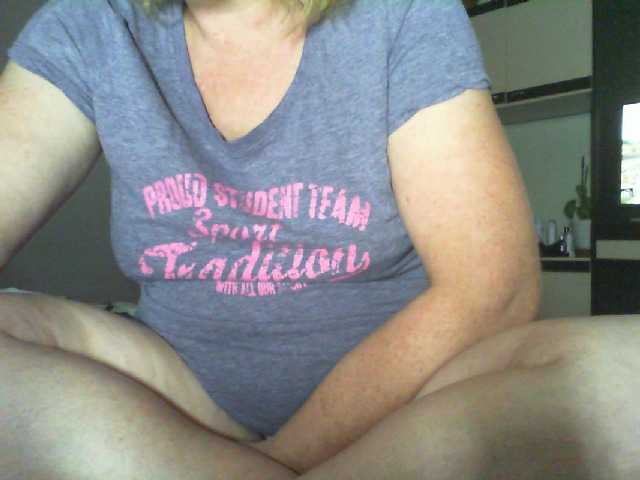 Екранни снимки на излъчване BabyBBB