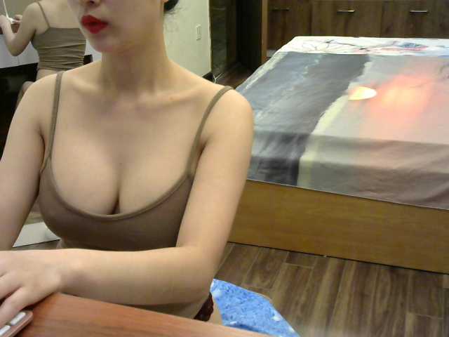 Снимки BabyWetDream Hi guys, my name is Mihako, flash boobs is 91 tokens, flash pussy is 99, dance is 100 squirt 500 --Need to 1000tokens squirt right now..