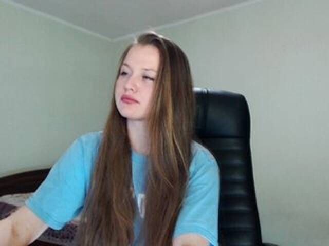 Екранни снимки на излъчване _YoungGirl_