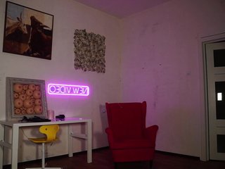 Еротичен видео чат barbiedollhouse