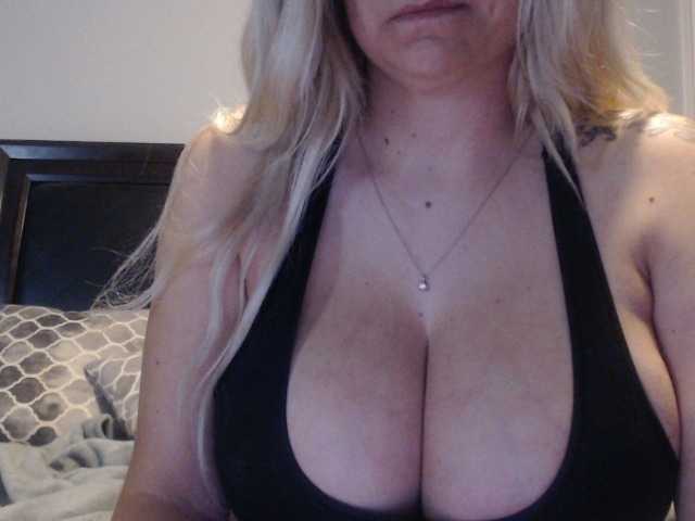 Снимки brianna_babe tip for pussy vibrations, @remain countdown for boobs..202tkns to start private