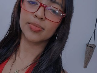 Еротичен видео чат Barelyhot11