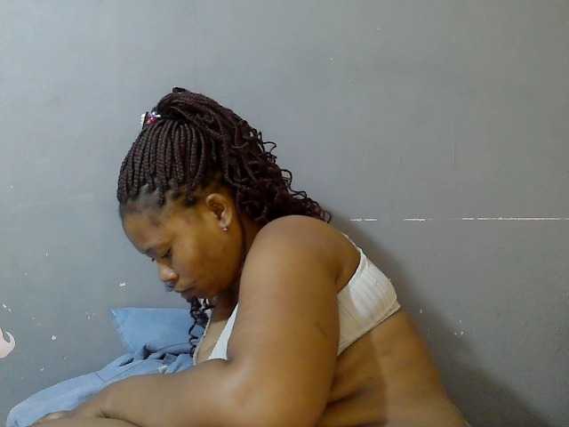 Екранни снимки на излъчване Bbwebony20