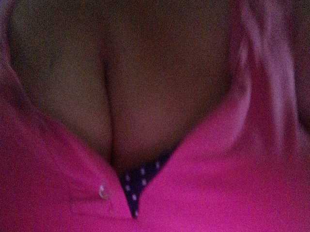 Екранни снимки на излъчване BBWsexiri77