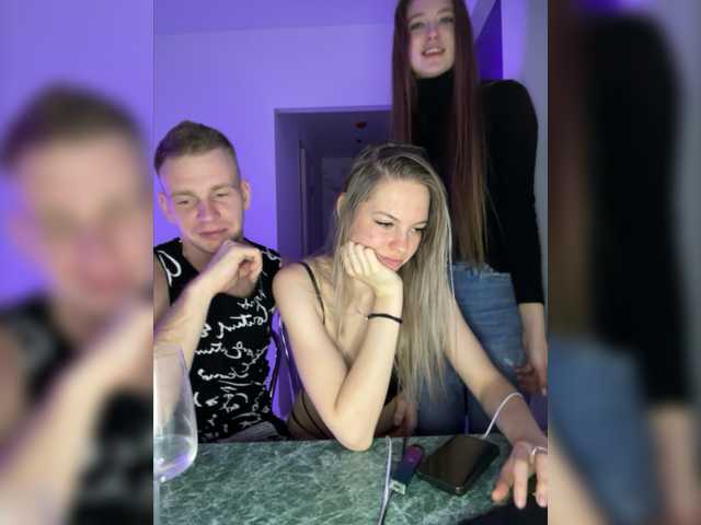 Екранни снимки на излъчване BC-SwedishFamily