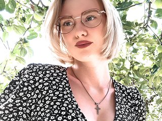 Еротичен видео чат BEAUTIFUL-HALO