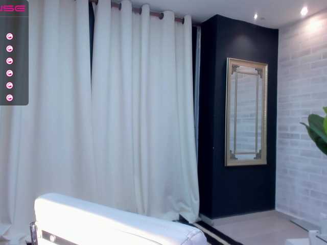 Екранни снимки на излъчване BeccaRoberts