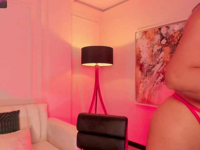 Екранни снимки на излъчване BeccaRoberts