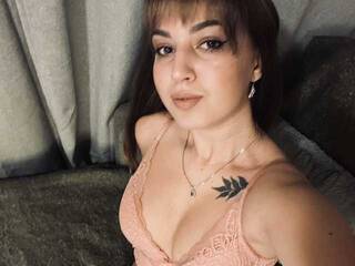 Еротичен видео чат BeeDasha