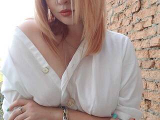 Еротичен видео чат Beginning