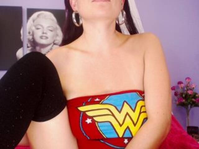 Екранни снимки на излъчване Bellaknoxx