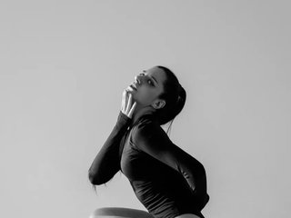 Еротичен видео чат BellaTasty