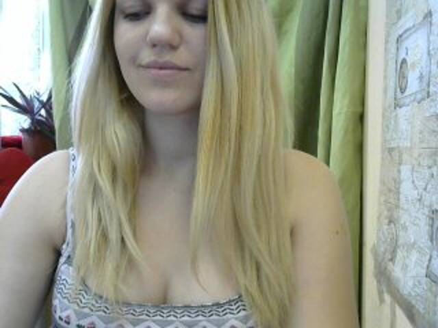 Екранни снимки на излъчване BellyBella