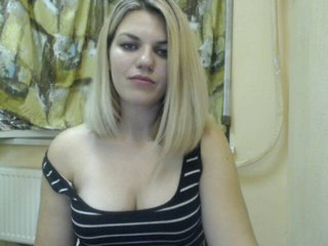 Екранни снимки на излъчване BellyBella