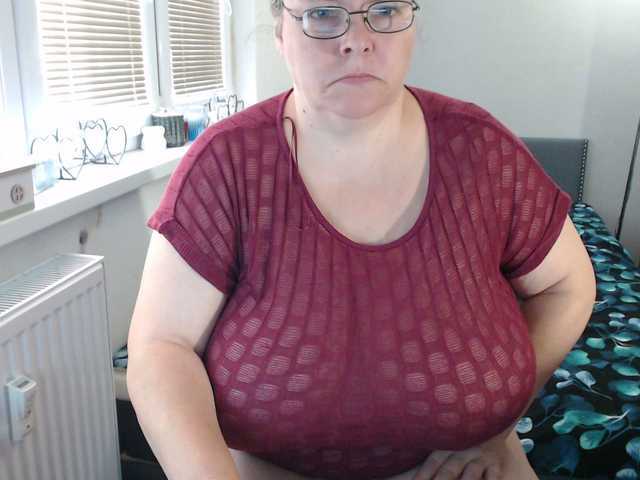 Екранни снимки на излъчване Bessy123