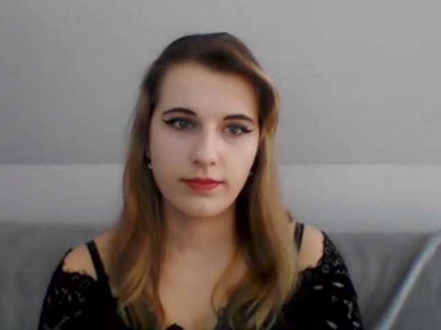 Екранни снимки на излъчване BettySecret