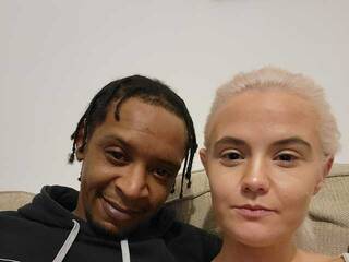 Еротичен видео чат BigBananza700