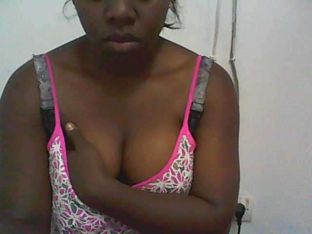 Снимки black-boobs69 hello guys!! flash 20 tkn,naked 70tkn,Take me to Private Chat and I’m all yours